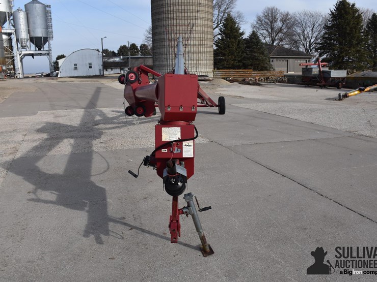 hutchinson-/mayrath-swing-away-auger-image-2