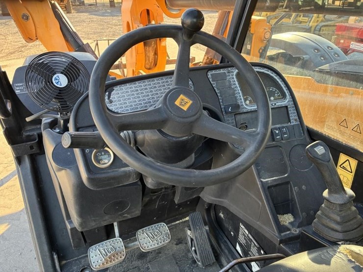 2019-jcb-512-56-image-18