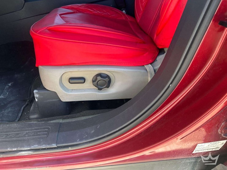 2014-ford-explorer-image-14