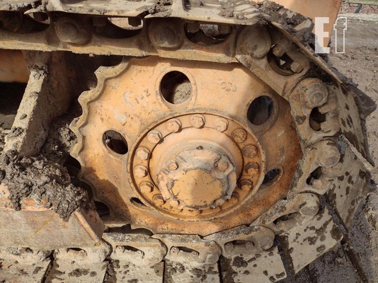 komatsu-d31a-17-image-19