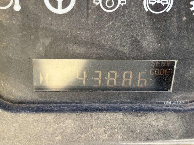 2005-caterpillar-143h-image-71