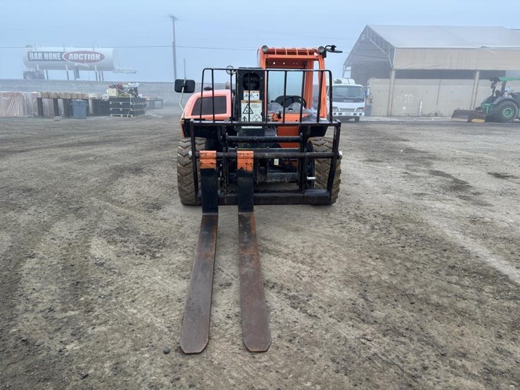 2015-jlg-g5-18a-image-6