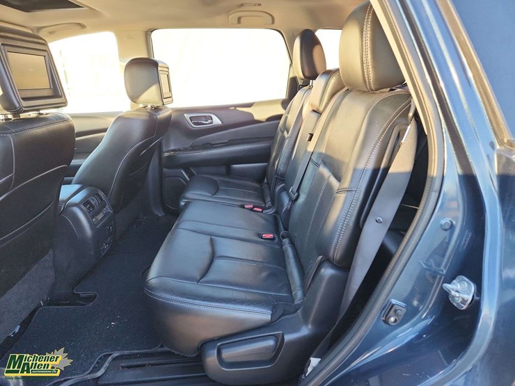 2014-nissan-pathfinder-image-15