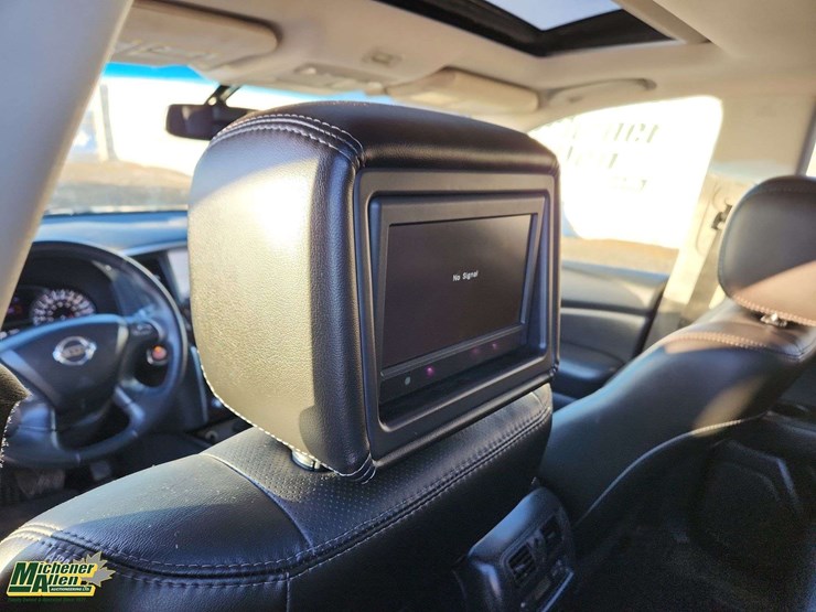 2014-nissan-pathfinder-image-24