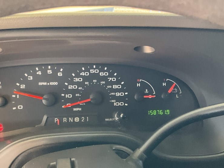 2008-ford-cargo-image-19