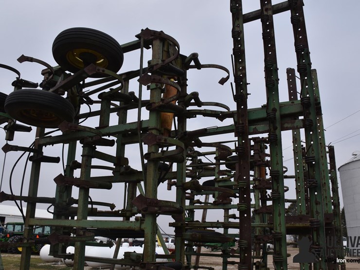 john-deere-1050-image-18