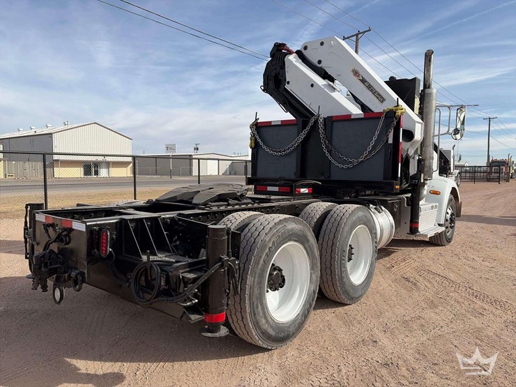 2013-peterbilt-365-image-4