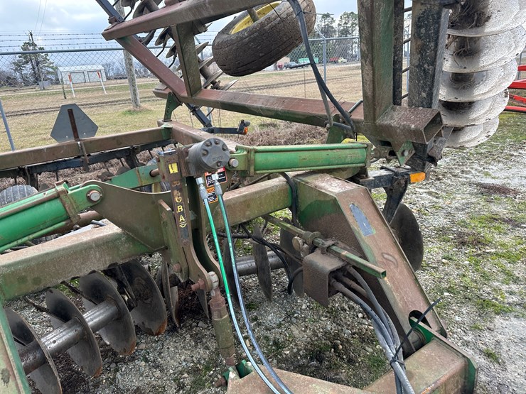 john-deere-630-image-40