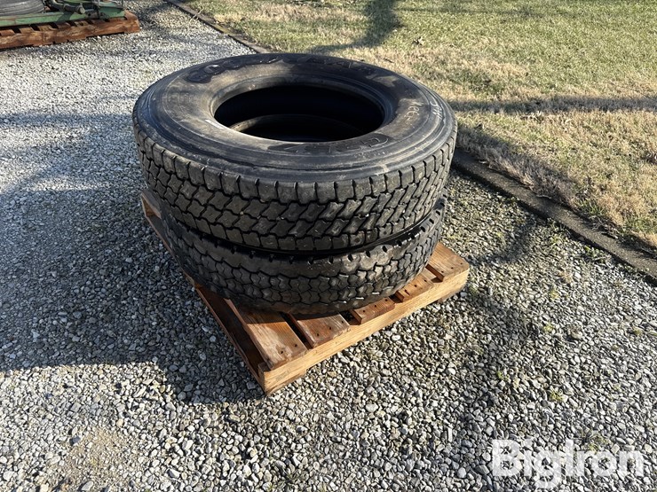 goodyear-11r22.5-drive-tires-image-1