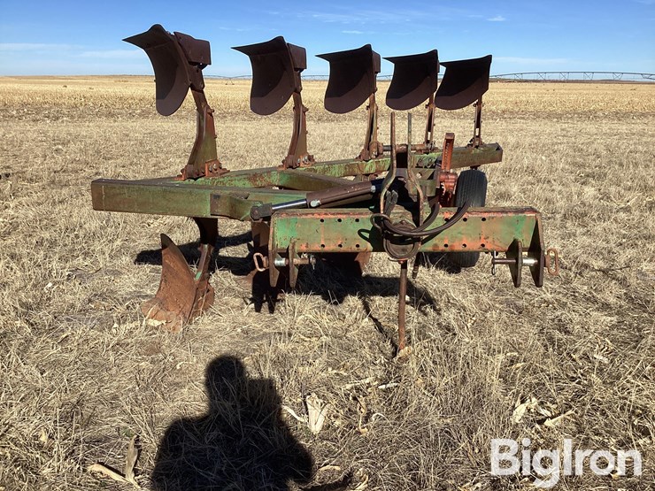 8’-moldboard-plow-image-2