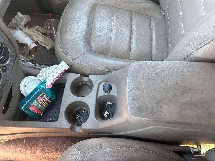 2004-ford-explorer-image-18