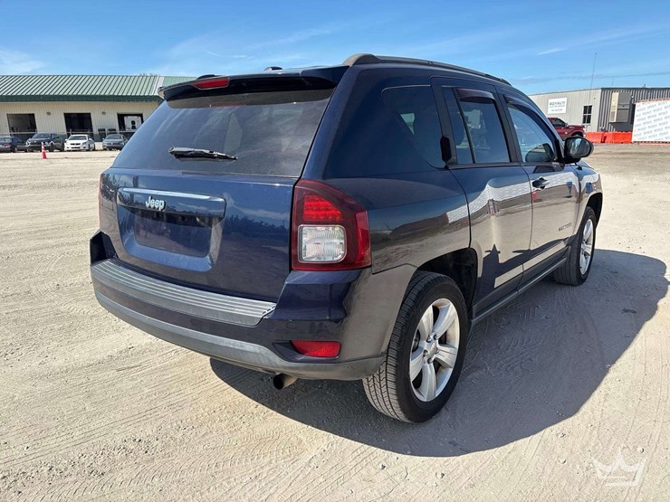 2016-jeep-compass-image-3