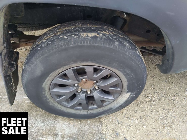 2015-toyota-tacoma-image-7