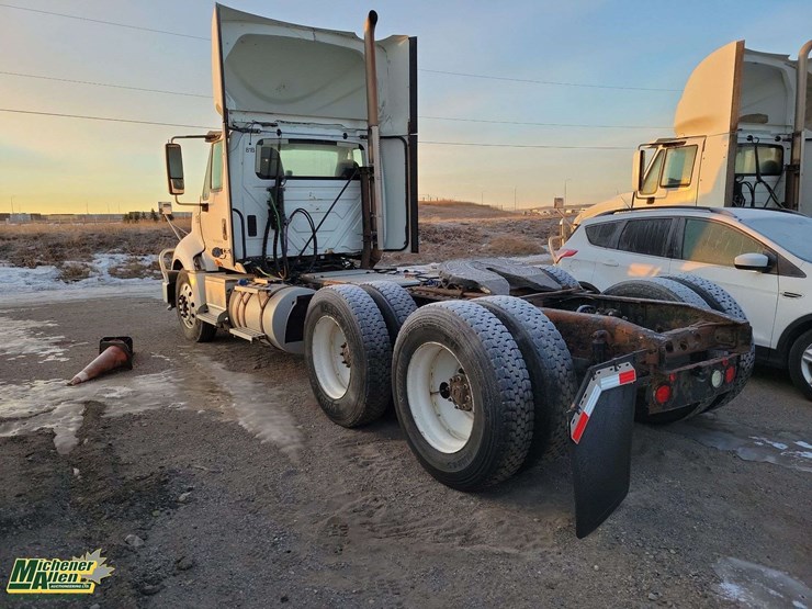 2015-international-prostar-image-3