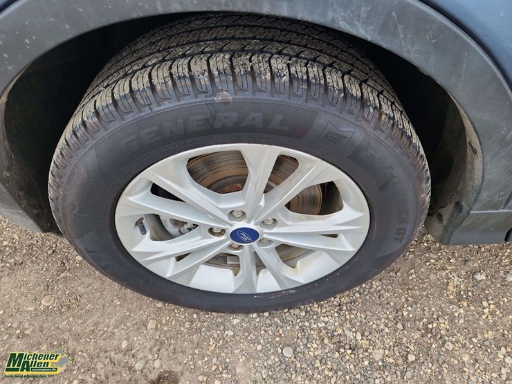 2018-ford-escape-se-image-10