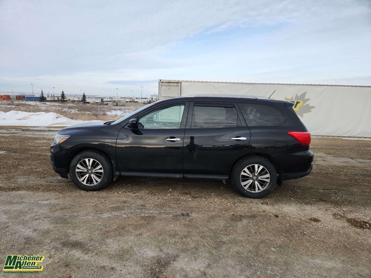 2017-nissan-pathfinder-image-6