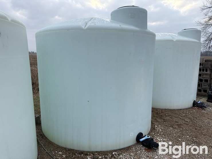 norwesco-2,500-gal-liquid-storage-tank-image-3