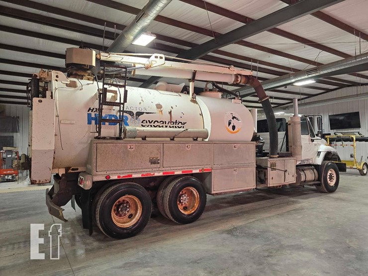 2007-international-7600-image-3