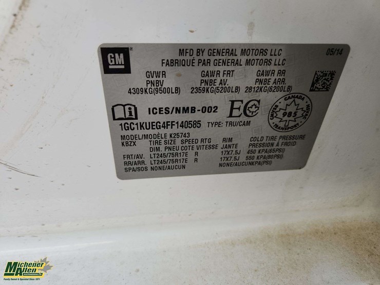 2015-chevrolet-silverado-2500hd-image-38