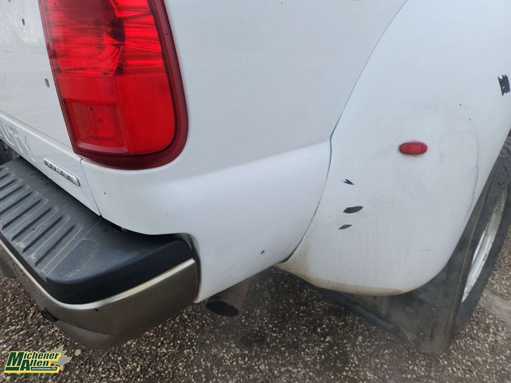 2015-ford-f350-image-34