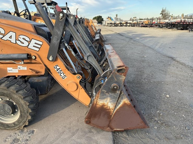 2017-case-580sn-image-6