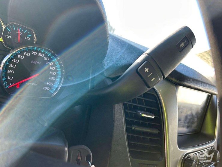 2020-chevrolet-tahoe-image-19