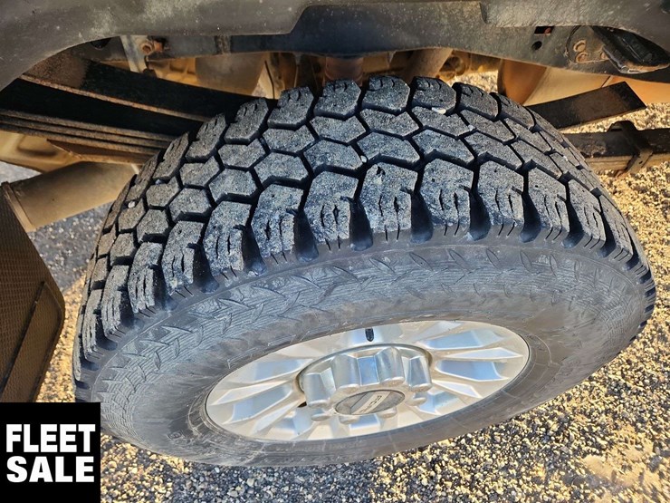 2021-ford-f350-image-11