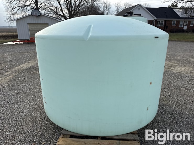 norwesco-1,550-gal-liquid-storage-tank-image-6