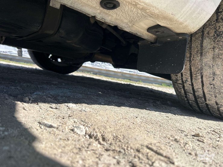 2015-kia-sedona-image-19