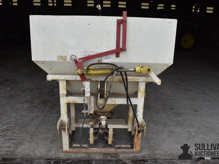 herd-sure-feed-spreader-image-6