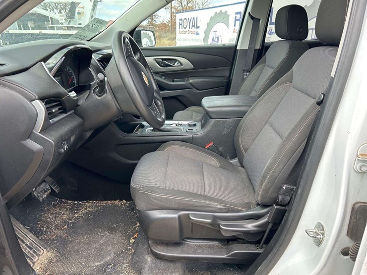 2018-chevrolet-traverse-image-13