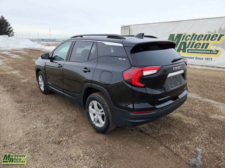 2022-gmc-terrain-sle-image-3