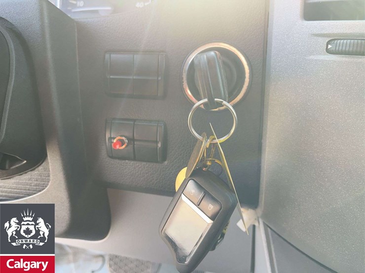 2012-mercedes-benz-sprinter-2500-image-22