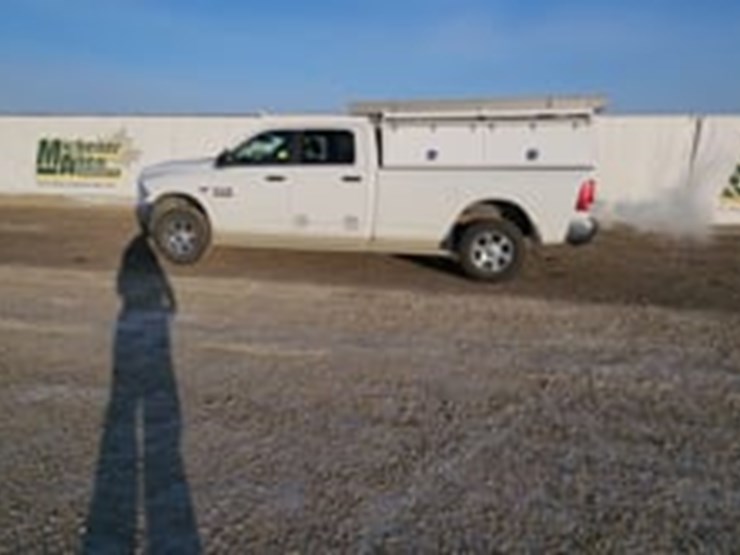 2016-dodge-2500-image-5