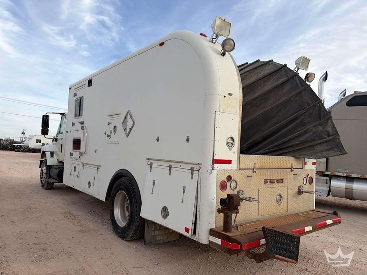 2009-international-7300-image-2