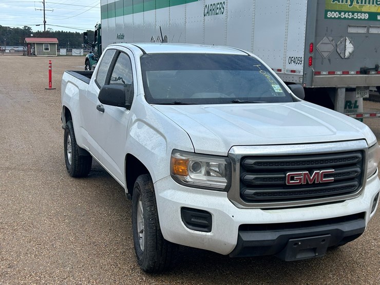 2018-gmc-canyon-image-4