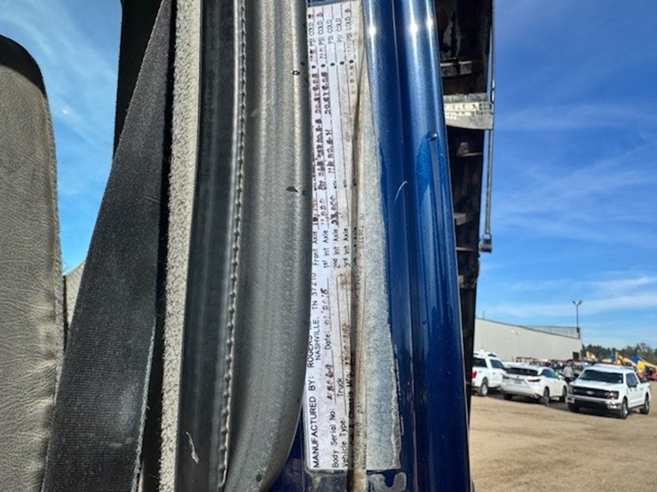 2015-international-7600-image-27