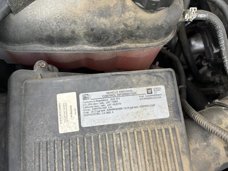 2018-chevrolet-silverado-crew-cab-image-8