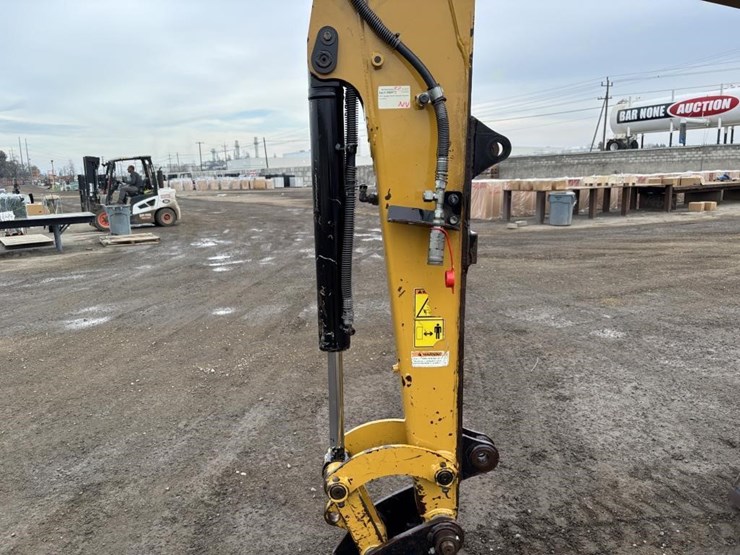 2018-caterpillar-303-image-17