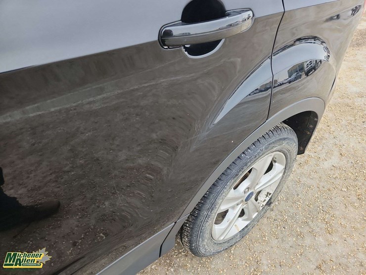 2013-ford-escape-image-34