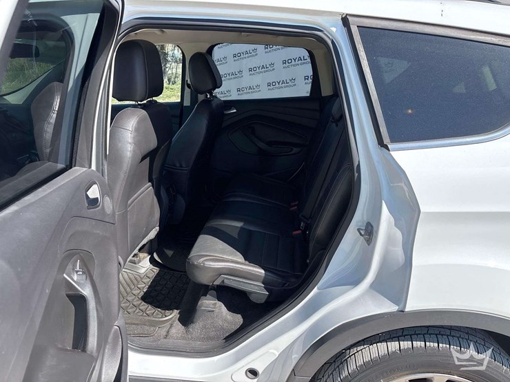 2014-ford-escape-se-image-18