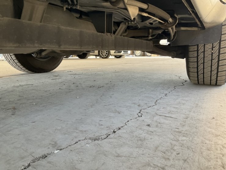 2017-chevrolet-traverse-ls-image-28