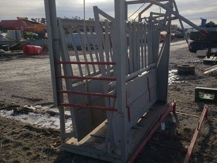 cattle-squeeze-chute-image-1