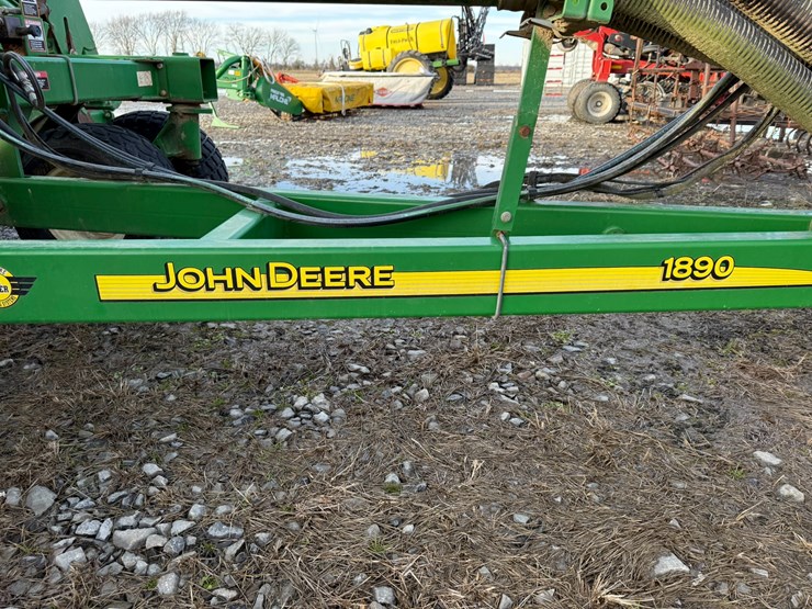 john-deere-1890-image-44