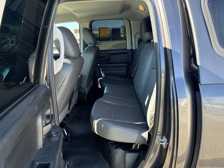 2016-dodge-1500-image-10