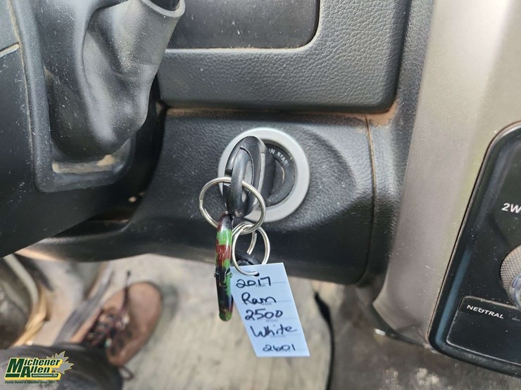 2017-dodge-2500-image-25