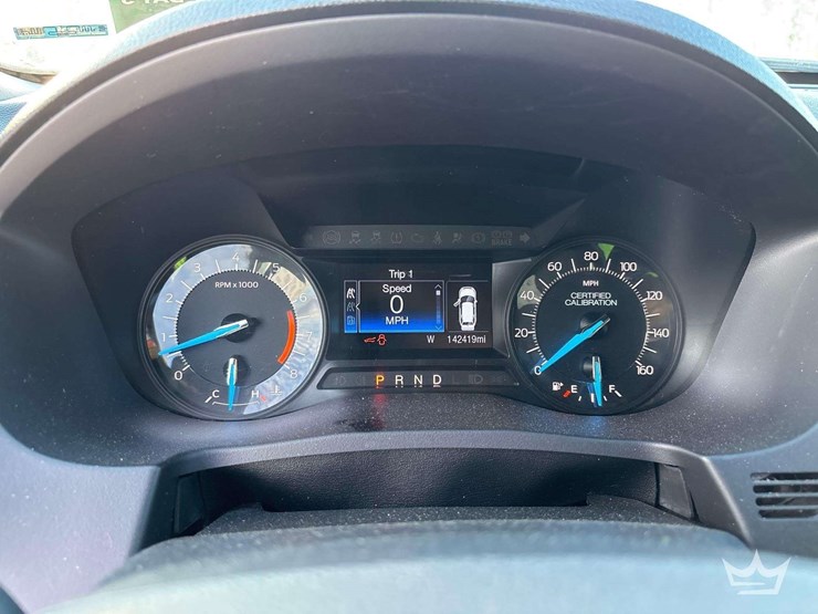 2017-ford-explorer-image-16