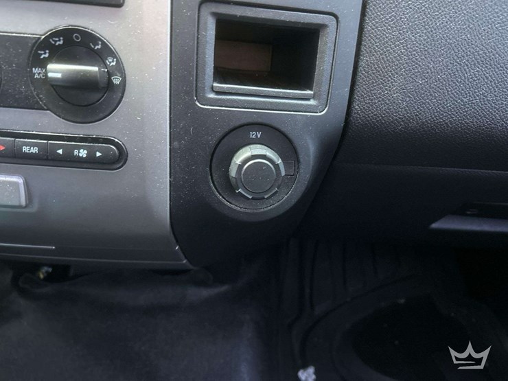 2016-ford-expedition-image-32