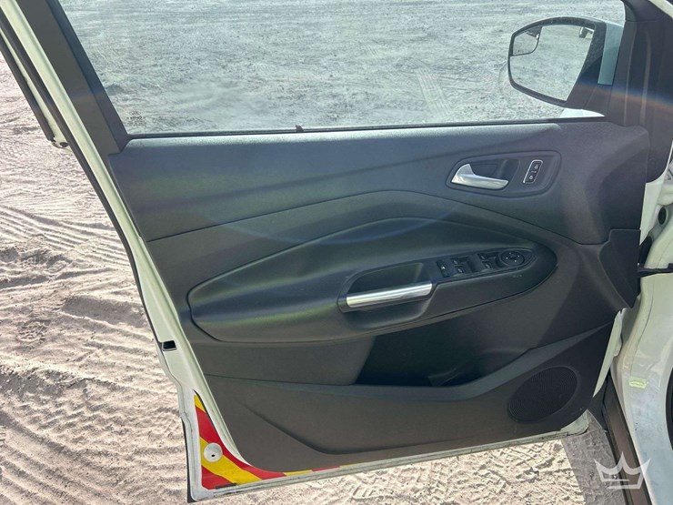 2013-ford-escape-image-11