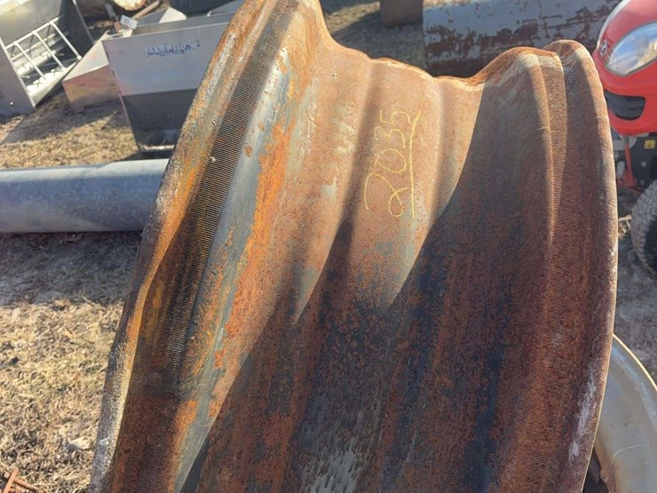 2-42''-tractor-rims-image-4